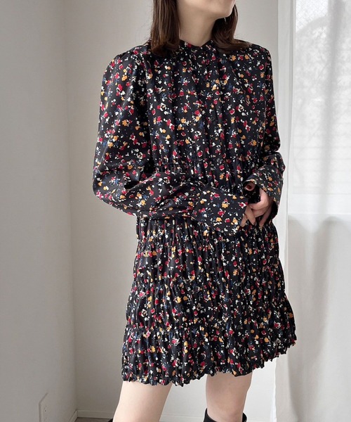 LOWRYS FARM(ローリーズファーム)の「2WAYシャーリングチュニックLS 977232(シャツ/ブラウス・レディース・アイボリー/ブラック/その他・FREE)」の14枚目の写真
