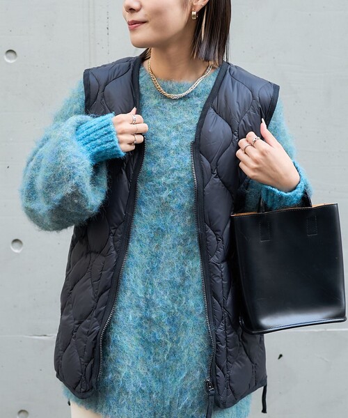 TAION（タイオン）の「TAION/タイオン MILITARY WZIP V VEST/ミリタリーダブルジップ キルティングダウンベスト（ダウンベスト・レディース・ブラック/オリーブ・MEDIUM/X-LARGE/LARGE）」の4枚目の写真