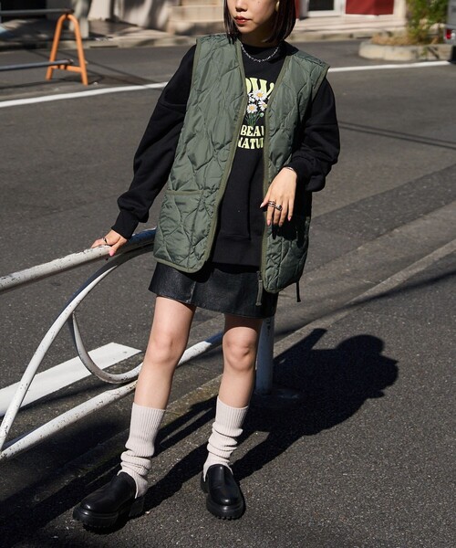 TAION（タイオン）の「TAION/タイオン MILITARY WZIP V VEST/ミリタリーダブルジップ キルティングダウンベスト（ダウンベスト・レディース・ブラック/オリーブ・MEDIUM/X-LARGE/LARGE）」の22枚目の写真