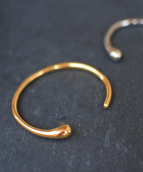 Marient（マリエント）の「Asymmetry Bangle／バングル（バングル/リストバンド・レディース・シルバー/ゴールド・FREE）」の2枚目の写真