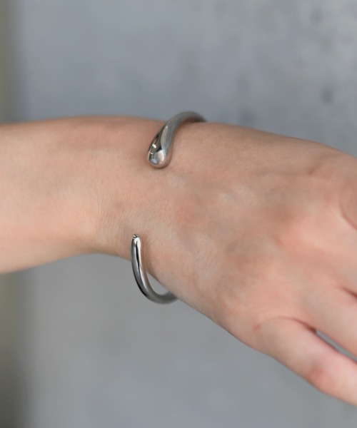 Marient（マリエント）の「Asymmetry Bangle／バングル（バングル/リストバンド・レディース・シルバー/ゴールド・FREE）」の10枚目の写真