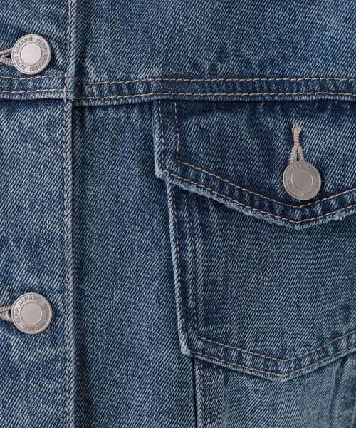 repipi armario(レピピ アルマリオ)の「デニムショートGジャン(デニムジャケット・キッズ・ライトブルー/インディゴブルー/ホワイト・LARGE/SMALL/MEDIUM)」の15枚目の写真