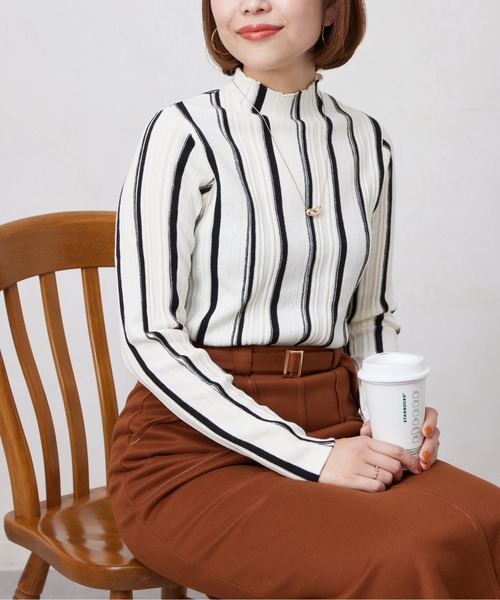 Chez toi(シェトワ)の「ピンタックストライプニットプルオーバー(ニット/セーター・レディース・ブラック/アイボリー/グレイッシュベージュ・FREE)」の22枚目の写真