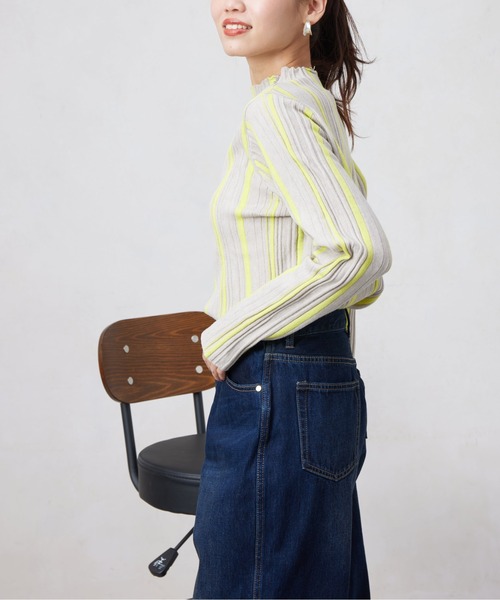 Chez toi(シェトワ)の「ピンタックストライプニットプルオーバー(ニット/セーター・レディース・ブラック/アイボリー/グレイッシュベージュ・FREE)」の4枚目の写真