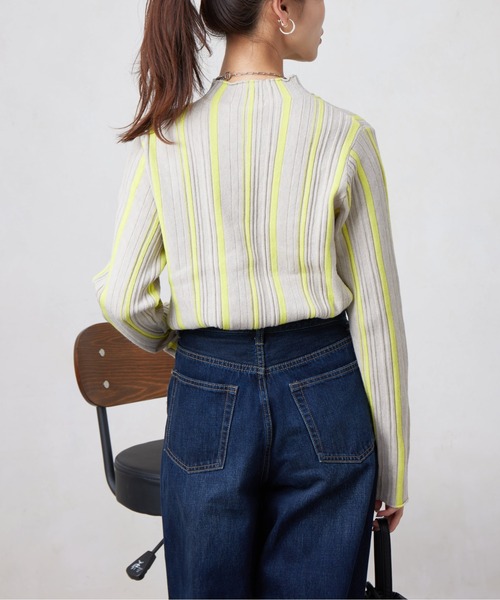 Chez toi(シェトワ)の「ピンタックストライプニットプルオーバー(ニット/セーター・レディース・ブラック/アイボリー/グレイッシュベージュ・FREE)」の8枚目の写真