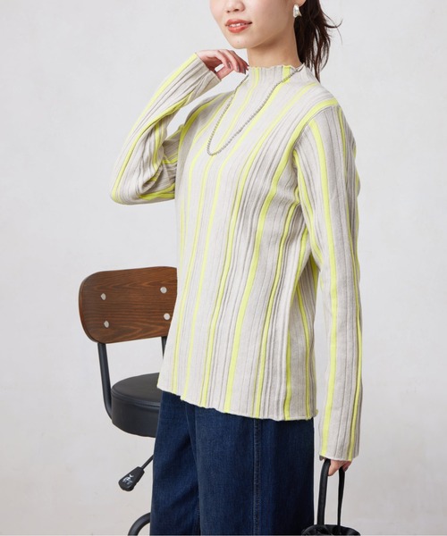 Chez toi(シェトワ)の「ピンタックストライプニットプルオーバー(ニット/セーター・レディース・ブラック/アイボリー/グレイッシュベージュ・FREE)」の6枚目の写真
