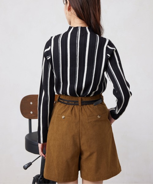 Chez toi(シェトワ)の「ピンタックストライプニットプルオーバー(ニット/セーター・レディース・ブラック/アイボリー/グレイッシュベージュ・FREE)」の15枚目の写真