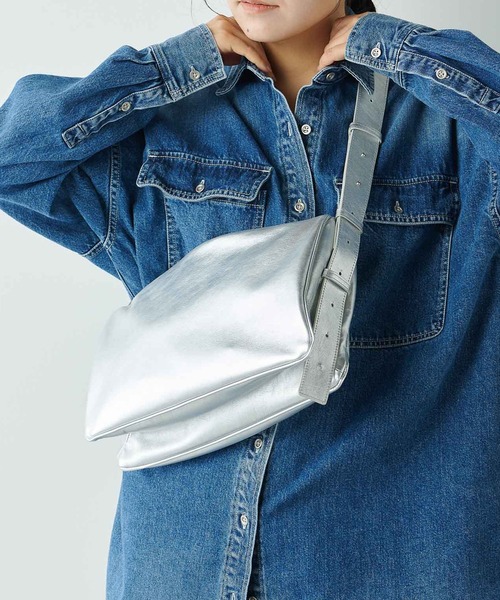 Whim Gazette（ウィムガゼット）の「【2.718】2WAYソフトショルダー（ショルダーバッグ・レディース・ブラック/シルバー・FREE）」の16枚目の写真