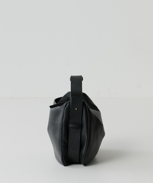 Whim Gazette（ウィムガゼット）の「【2.718】2WAYソフトショルダー（ショルダーバッグ・レディース・ブラック/シルバー・FREE）」の7枚目の写真