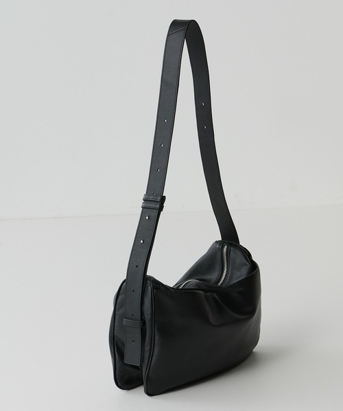 Whim Gazette（ウィムガゼット）の「【2.718】2WAYソフトショルダー（ショルダーバッグ・レディース・ブラック/シルバー・FREE）」の13枚目の写真