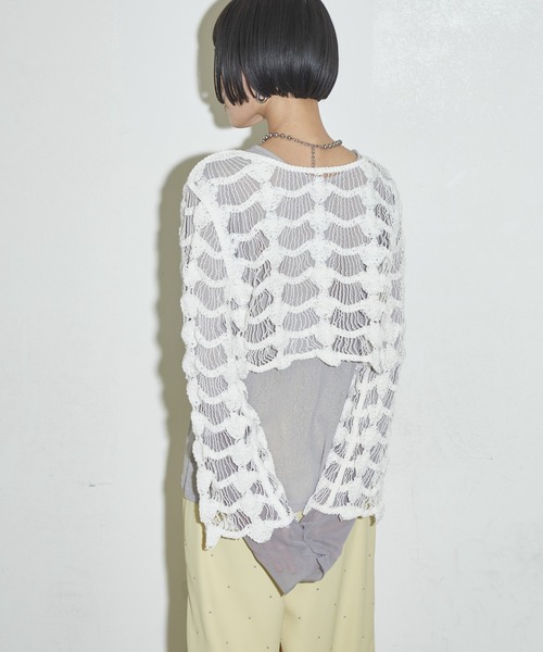 THE YOn(ザヨン)の「トーションレースクロップドプルオーバー(その他トップス・レディース・ブラック/ホワイト・FREE)」の4枚目の写真