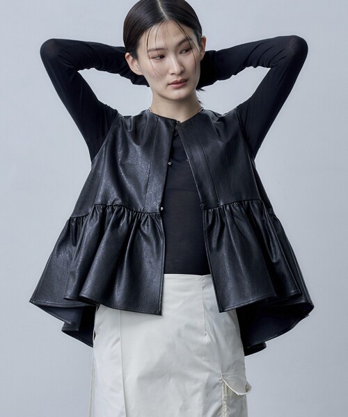 Firsthand（ファーストハンド）の「Firsthand/ファーストハンド フェイクレザーギャザートップス / 2WAY（ベスト・レディース・ブラック/ホワイト・FREE）」の18枚目の写真