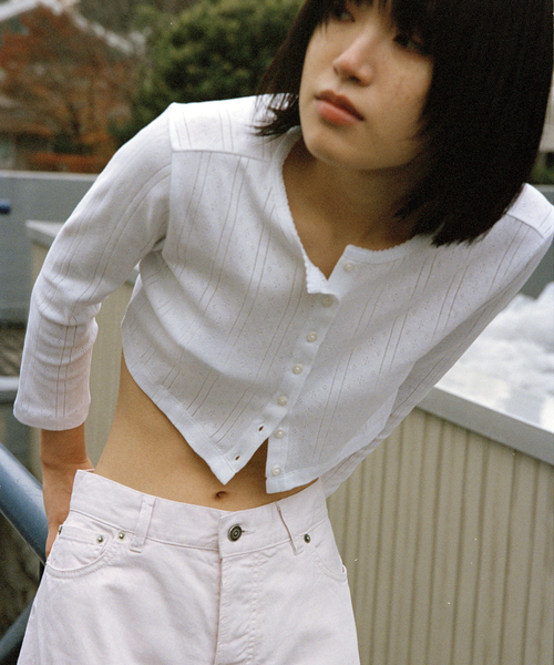 Charles Chaton(シャルルシャトン)の「THE CROPPED CARDI │ COU COU(Tシャツ/カットソー・レディース・ブラック/ホワイト・XX-SMALL/X-SMALL/SMALL)」の2枚目の写真
