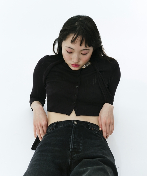 Charles Chaton(シャルルシャトン)の「THE CROPPED CARDI │ COU COU(Tシャツ/カットソー・レディース・ブラック/ホワイト・XX-SMALL/X-SMALL/SMALL)」の1枚目の写真