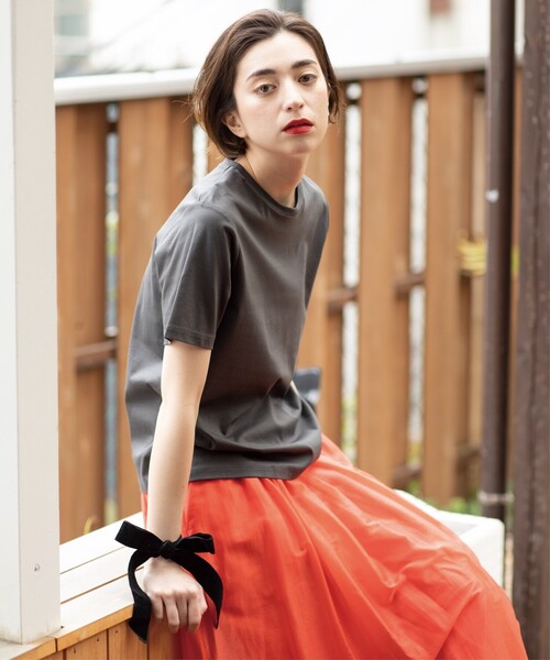 OPAQUE.CLIP（オペークドットクリップ）の「◆UV ベーシックTシャツ【接触冷感/洗濯機洗い可】（Tシャツ/カットソー・レディース・ベージュ/ホワイト/ダークブラウン/ブラック/チャコールグレー・40/38/42/36/34）」の15枚目の写真