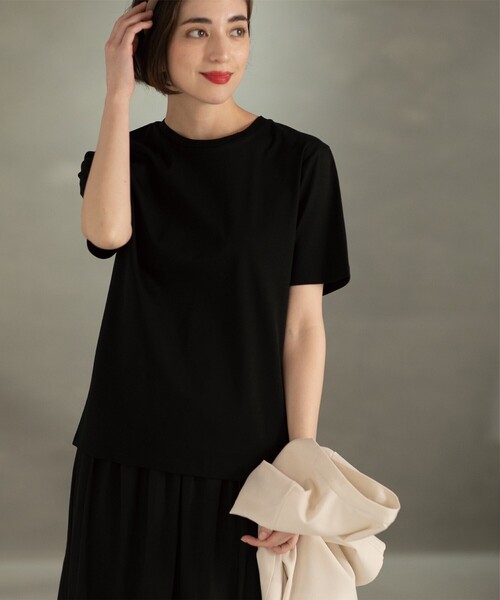 OPAQUE.CLIP（オペークドットクリップ）の「◆UV ベーシックTシャツ【接触冷感/洗濯機洗い可】（Tシャツ/カットソー・レディース・ベージュ/ホワイト/ダークブラウン/ブラック/チャコールグレー・40/38/42/36/34）」の19枚目の写真