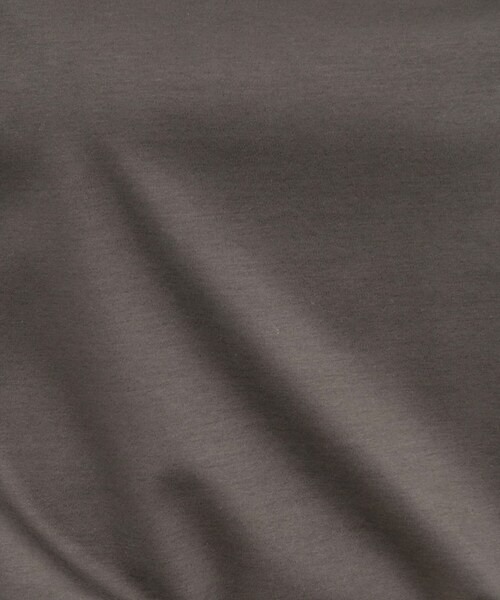 OPAQUE.CLIP(オペークドットクリップ)の「◆UV ベーシックTシャツ【接触冷感/洗濯機洗い可】(Tシャツ/カットソー・レディース・ベージュ/ホワイト/ダークブラウン/ブラック/チャコールグレー・40/38/42/36/34)」の10枚目の写真