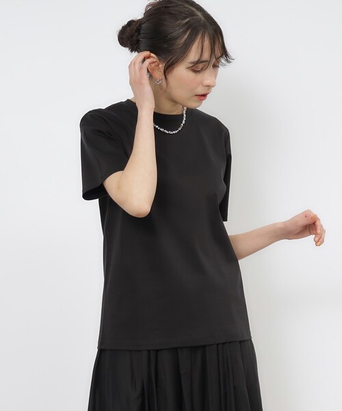 OPAQUE.CLIP(オペークドットクリップ)の「◆UV ベーシックTシャツ【接触冷感/洗濯機洗い可】(Tシャツ/カットソー・レディース・ベージュ/ホワイト/ダークブラウン/ブラック/チャコールグレー・40/38/42/36/34)」の11枚目の写真
