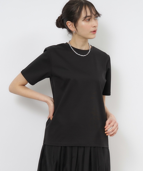 OPAQUE.CLIP(オペークドットクリップ)の「◆UV ベーシックTシャツ【接触冷感/洗濯機洗い可】(Tシャツ/カットソー・レディース・ベージュ/ホワイト/ダークブラウン/ブラック/チャコールグレー・40/38/42/36/34)」の12枚目の写真