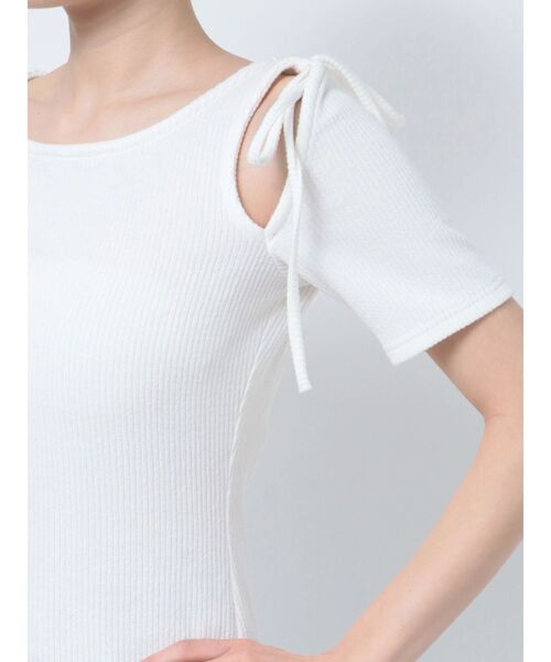 EMODA（エモダ）の「タイショルダーカットトップ（Tシャツ/カットソー・レディース・グリーン/ホワイト/ブルー/ブラック・FREE）」の9枚目の写真