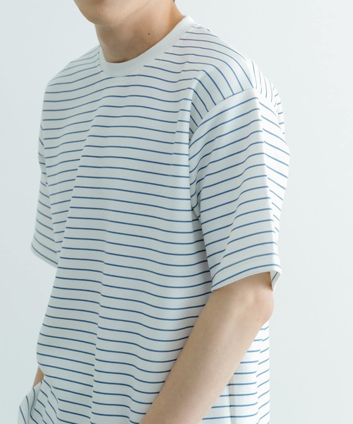 ITEMS URBANRESEARCH(アイテムズ アーバンリサーチ)の「ダンボールボーダー ショートスリーブ カットソー(Tシャツ/カットソー・メンズ・ネイビー/ブルー/ブラック・MEDIUM/LARGE)」の16枚目の写真