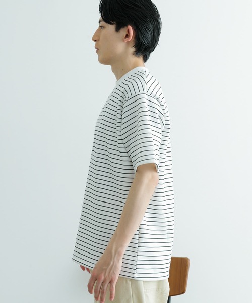 ITEMS URBANRESEARCH(アイテムズ アーバンリサーチ)の「ダンボールボーダー ショートスリーブ カットソー(Tシャツ/カットソー・メンズ・ネイビー/ブルー/ブラック・MEDIUM/LARGE)」の11枚目の写真