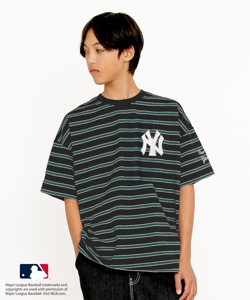 GLAZOS（グラソス）の「【大人向けサイズあり】【MLB】マルチボーダー・チームロゴ刺繍半袖Tシャツ（Tシャツ/カットソー・キッズ・ライトブルー/ブラック/ホワイト/ライトグレー・140cm/150cm/160cm/170cm）」の2枚目の写真