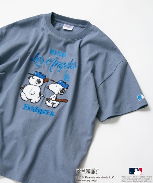 PEANUTS(ピーナッツ)の「【MLB ×PEANUTS】オリジナルデザインTシャツ ヤンキース ドジャース パドレス ドロップショルダー ビッグシルエット ユニセックス(Tシャツ/カットソー・メンズ・ベージュ系その他3/ホワイト系その他2/グレー系その他3/ブルー系その他2/ベージュ系その他/ホワイト系その他・MEDIUM/LARGE/X-LARGE)」の6枚目の写真