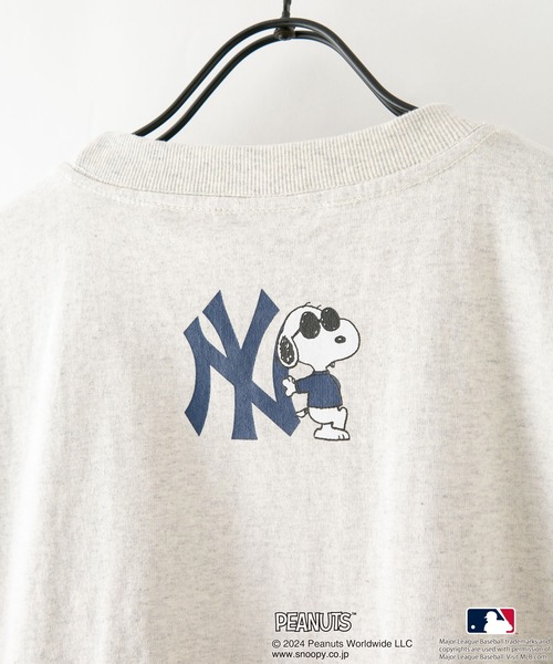 PEANUTS(ピーナッツ)の「【MLB ×PEANUTS】オリジナルデザインTシャツ ヤンキース ドジャース パドレス ドロップショルダー ビッグシルエット ユニセックス(Tシャツ/カットソー・メンズ・ベージュ系その他3/ホワイト系その他2/グレー系その他3/ブルー系その他2/ベージュ系その他/ホワイト系その他・MEDIUM/LARGE/X-LARGE)」の22枚目の写真