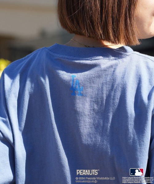 PEANUTS(ピーナッツ)の「【MLB ×PEANUTS】オリジナルデザインTシャツ ヤンキース ドジャース パドレス ドロップショルダー ビッグシルエット ユニセックス(Tシャツ/カットソー・メンズ・ベージュ系その他3/ホワイト系その他2/グレー系その他3/ブルー系その他2/ベージュ系その他/ホワイト系その他・MEDIUM/LARGE/X-LARGE)」の19枚目の写真
