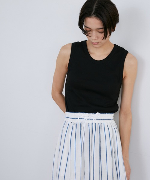 YVON（イヴォン）の「コットンリブタンクトップ（Tシャツ/カットソー・レディース・オフホワイト/ベージュ/ブラック/カーキ・9号）」の2枚目の写真