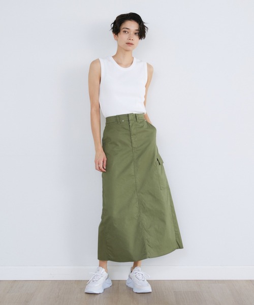 YVON（イヴォン）の「コットンリブタンクトップ（Tシャツ/カットソー・レディース・オフホワイト/ベージュ/ブラック/カーキ・9号）」の17枚目の写真