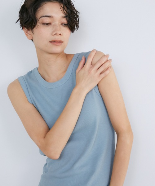 YVON（イヴォン）の「コットンリブタンクトップ（Tシャツ/カットソー・レディース・オフホワイト/ベージュ/ブラック/カーキ・9号）」の13枚目の写真