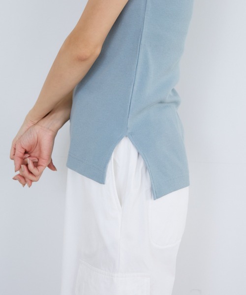 YVON（イヴォン）の「コットンリブタンクトップ（Tシャツ/カットソー・レディース・オフホワイト/ベージュ/ブラック/カーキ・9号）」の6枚目の写真