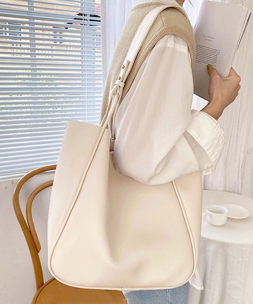 Teem Store（チームストア）の「ポーチ付き 合成皮革 ショルダーバッグ A4 オフィストートバッグ 通勤 通学（ショルダーバッグ・レディース・ブラック/ホワイト/ブラウン・F）」の8枚目の写真