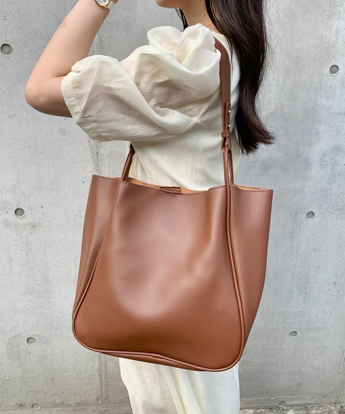 Teem Store（チームストア）の「ポーチ付き 合成皮革 ショルダーバッグ A4 オフィストートバッグ 通勤 通学（ショルダーバッグ・レディース・ブラック/ホワイト/ブラウン・F）」の21枚目の写真