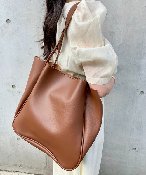 Teem Store（チームストア）の「ポーチ付き 合成皮革 ショルダーバッグ A4 オフィストートバッグ 通勤 通学（ショルダーバッグ・レディース・ブラック/ホワイト/ブラウン・F）」の22枚目の写真