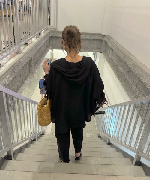 ISOOK（アイスー）の「【総合ランキング1位獲得】フード付きシアーシャツ(chiica select)  / フード付きシャツ ワッシャー シアーシャツ シアートップス シースルー ルーズシャツ カラーシャツ カーディガン 羽織り 秋（シャツ/ブラウス・レディース・ブラック/ホワイト/ピンク/ブルー・FREE）」の13枚目の写真