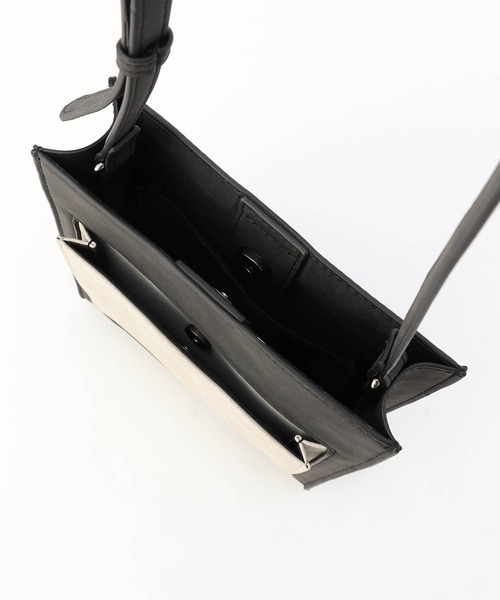 NICOLE CLUB FOR MEN（ニコルクラブフォーメン）の「スクエアミニショルダーバッグ（ショルダーバッグ・メンズ・グレー系/ブラック/ブラック×グレー・FREE）」の7枚目の写真