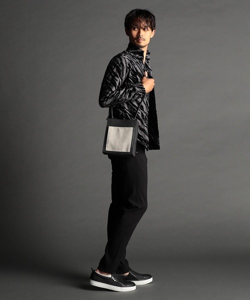 NICOLE CLUB FOR MEN（ニコルクラブフォーメン）の「スクエアミニショルダーバッグ（ショルダーバッグ・メンズ・グレー系/ブラック/ブラック×グレー・FREE）」の11枚目の写真