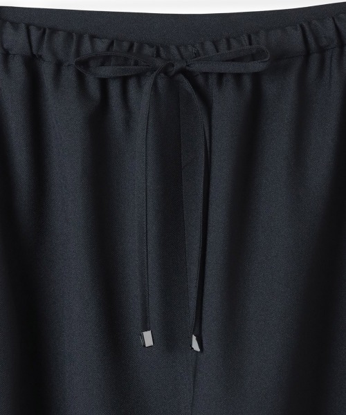 la.f…(ラエフ)の「【WEB別注】リネンライクワイドストレッチパンツ≪セットアップ対応/洗濯機で洗える≫(その他パンツ・レディース・ブラック・11号/9号)」の10枚目の写真