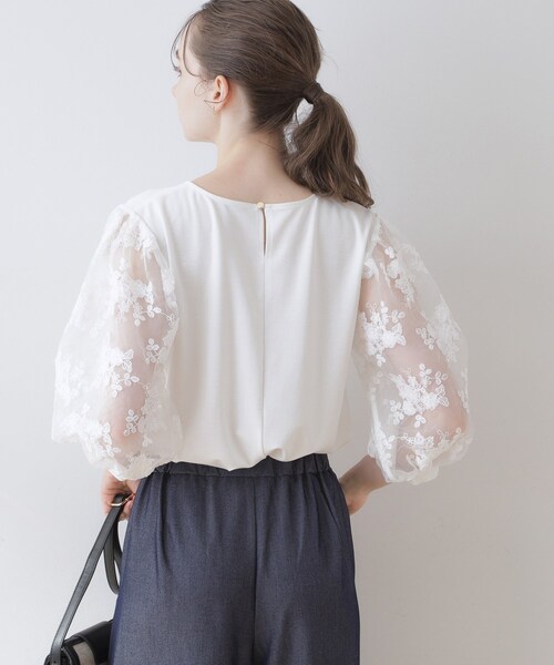 couture brooch（クチュールブローチ）の「◆【二の腕カバー・残暑の秋にも使える】袖レースドッキングカットソー（Tシャツ/カットソー・レディース・グレー/オフホワイト/ブラック・42/40/38）」の12枚目の写真