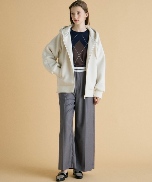 INED CLARO（イネドクラロ）の「クロップドクルーネックニット（ニット/セーター・レディース・エメラルドブルー/ブラウン/ネイビー/パープル・フリー）」の8枚目の写真