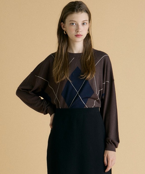 INED CLARO（イネドクラロ）の「クロップドクルーネックニット（ニット/セーター・レディース・エメラルドブルー/ブラウン/ネイビー/パープル・フリー）」の13枚目の写真