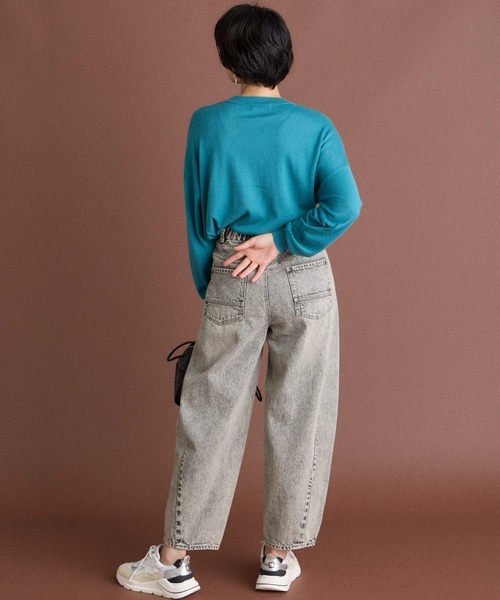 INED CLARO（イネドクラロ）の「クロップドクルーネックニット（ニット/セーター・レディース・エメラルドブルー/ブラウン/ネイビー/パープル・フリー）」の12枚目の写真