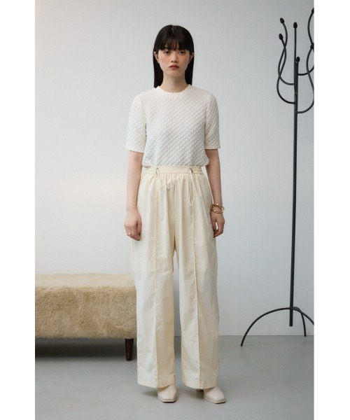 AZUL by moussy(アズールバイマウジー)の「ナイロンイージーパンツ(スラックス・レディース・アイボリー/ブラック/ライトイエロー・FREE)」の6枚目の写真