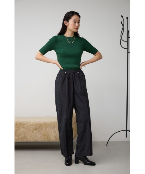 AZUL by moussy(アズールバイマウジー)の「ナイロンイージーパンツ(スラックス・レディース・アイボリー/ブラック/ライトイエロー・FREE)」の16枚目の写真