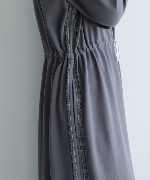 LADYMADE(レディメイド)の「バイカラートラックラインカットワンピース(ワンピース・レディース・ブラック/グレー・FREE)」の16枚目の写真