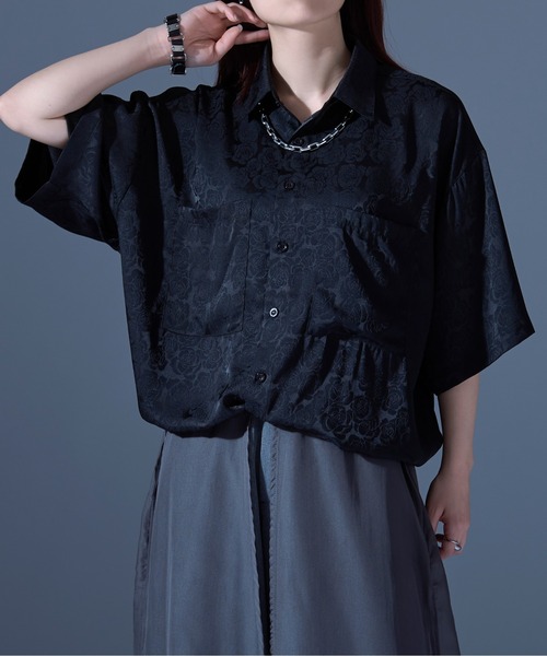 Ellno Loset（エルノロゼット）の「ローズサテンドロストシャツ（シャツ/ブラウス・メンズ・ブラック/ブルーグレー・SMALL/MEDIUM/LARGE）」の11枚目の写真
