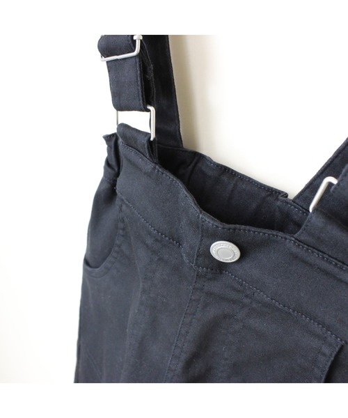 maarook（マルーク）の「ハイストレッチツイルサロペットパンツ（サロペット/オーバーオール・キッズ・ブラック・140cm/150cm/160cm）」の7枚目の写真